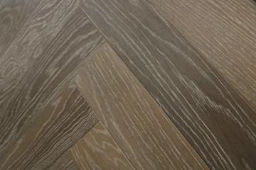 Oak herringbone wood engineered flooring