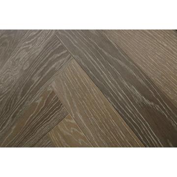 Oak herringbone wood engineered flooring