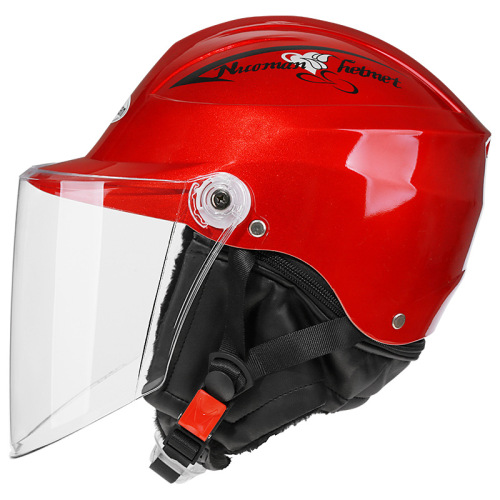 Universal all-season riding helmet for men and women