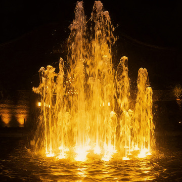 Фонтани об дар боғи беруна