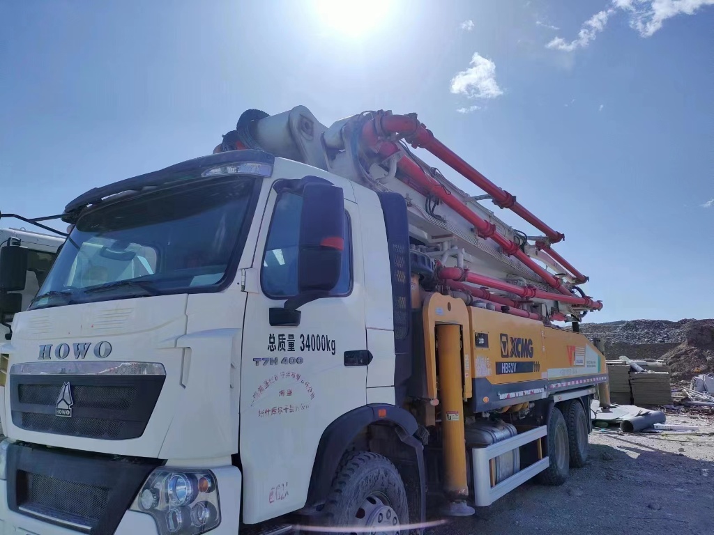 XCMG Used Truck Mounted Concrete Pump HB52V