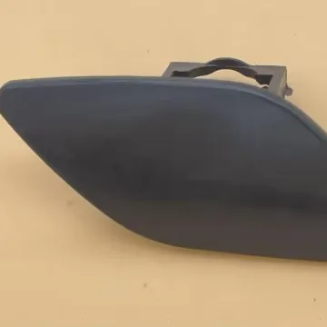 The grille under the front bar ventilation net is suitable for BMW  E93-61677171660