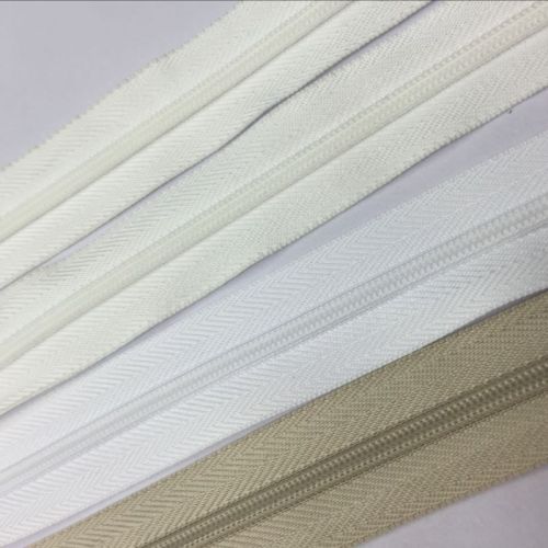 Bán buôn dây kéo nylon cổ điển cho quần áo