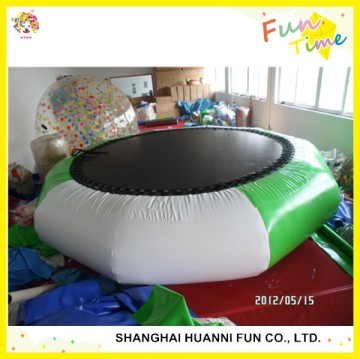 2015 Hot sale inflatable water trampoline for water games
