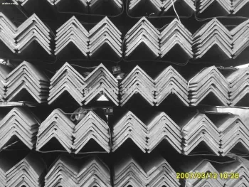 Factory price Steel Angle / Hot Rolled Angle Iron