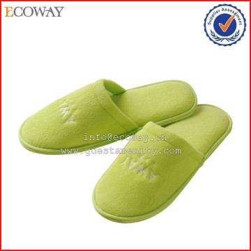 cheap disposable slippers for hotel disposable green guests slipper