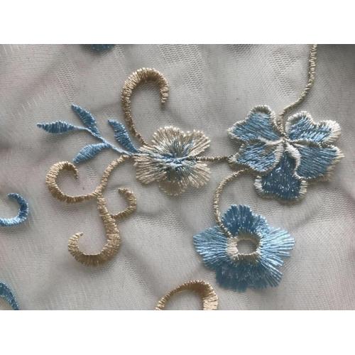 フローラルメッシュ刺繍スカラップエッジ生地