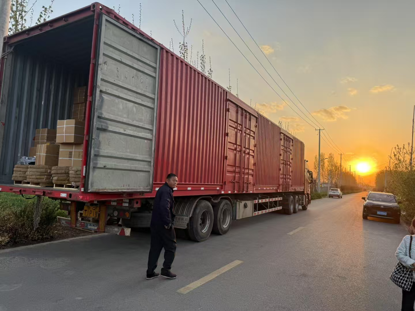 Delivery of drum paint brush