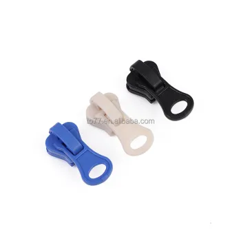 High-Quality Factory Wholesale Plastic Zipper Pullers with Auto Lock and Pom Features: Slider Zip Runners and Tabs