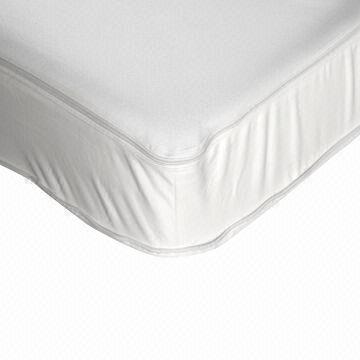 Waterproof mattress encasement protector