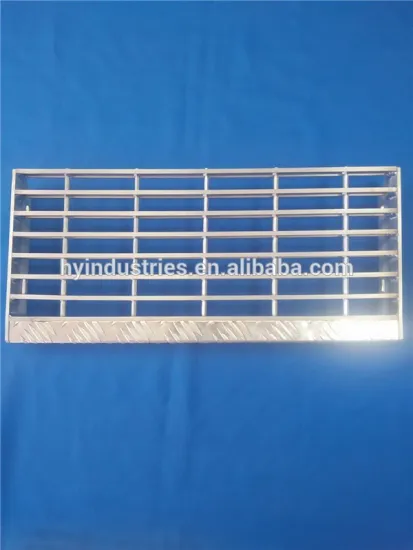 Anti-corrosive platform aluminum stair treads