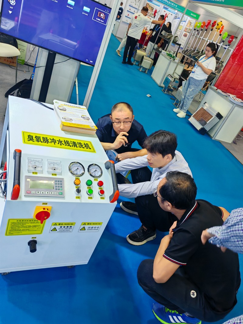 Mr. Zhang, the founder, is tricking customers into using ozone generators