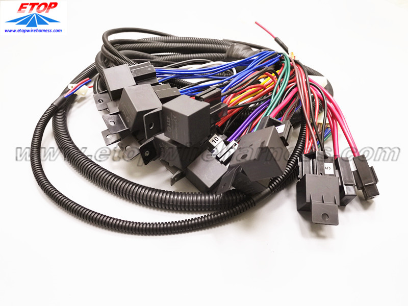 complicado montaxe de fíos automáticos con relé