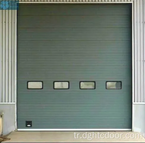 Endüstriyel dikey sandviç paneli havai kaldırma kapıları