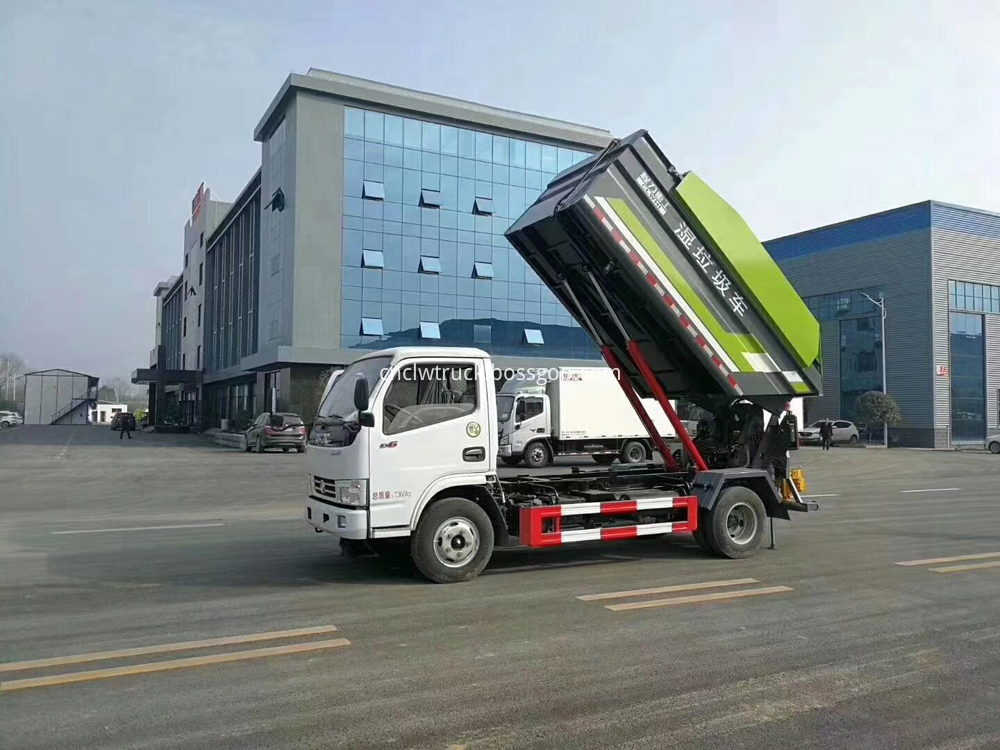 Rear Loader Compactor Truck