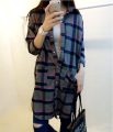 Lunga sezione plaid flanella camicia dal taglio femminile