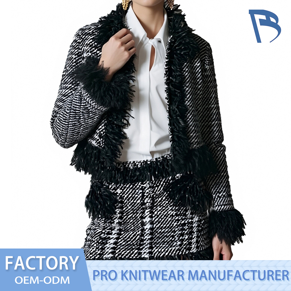 Áo dệt kim sọc kiểu đại học