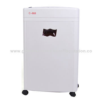 Paper shredder can shred paper, staples, paper clips, credit cards