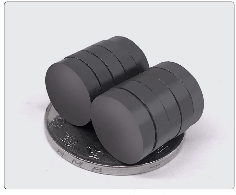 Strong round Disc Magnet ferrite Magnets Black