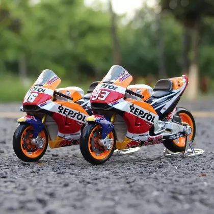Hot Selling 1:18 Scale Maisto Repsol Honda MotoGP Racing Car Diecast Model