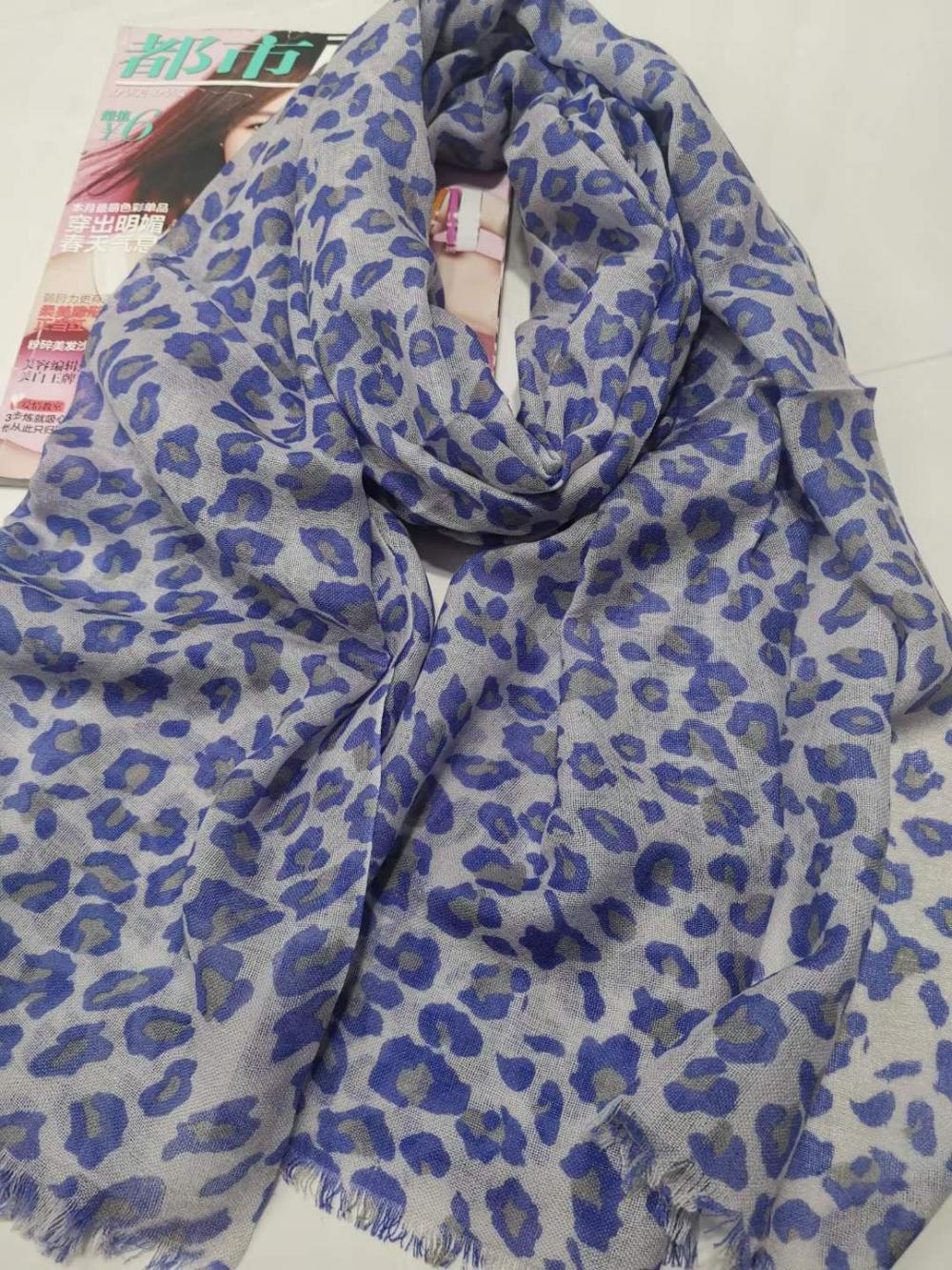 Printed Wool Scarf Zh 05