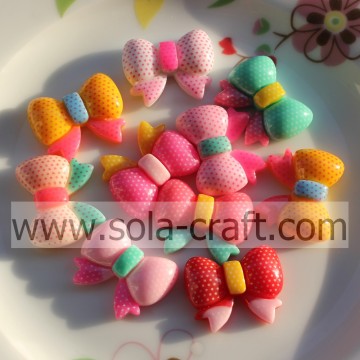 22 * 28MM Resina Colorida Bow Beads Preço de atacado