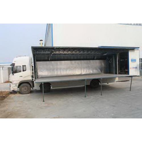 Dongfeng Tianlong 6X2 Mobile Stage Truck