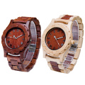 Montre en bois de sandale rouge avec sangle en bois