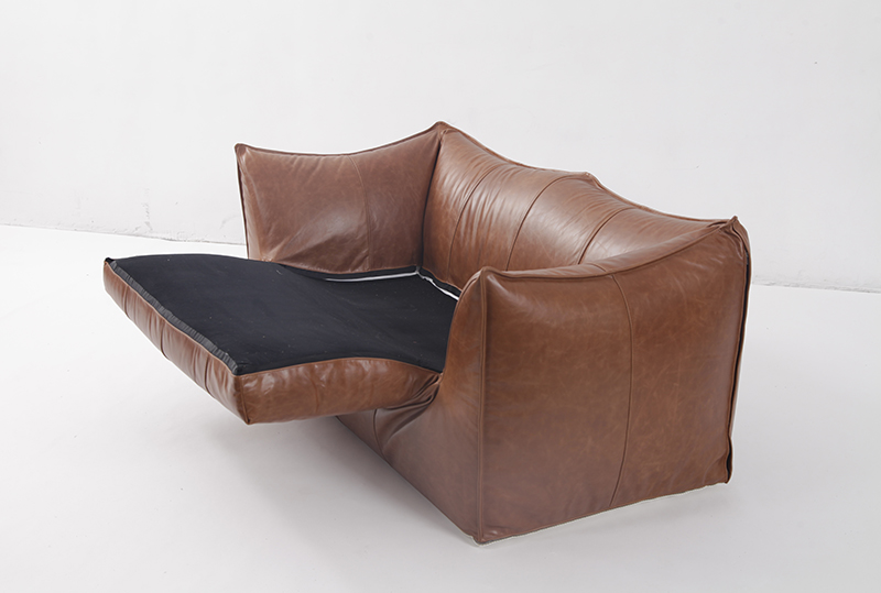 Le_Bambole_2_seater_leather_Sofa