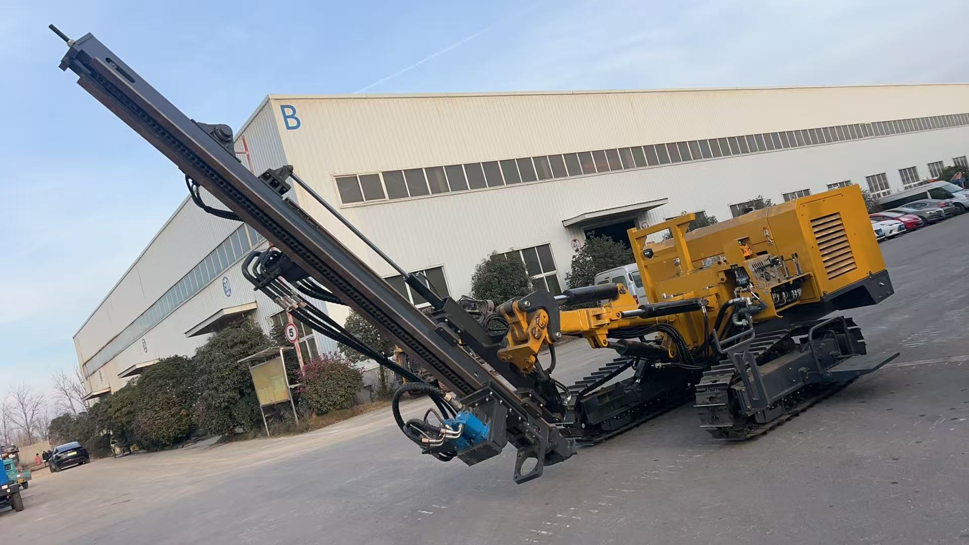 Down-the-hole drilling rig15