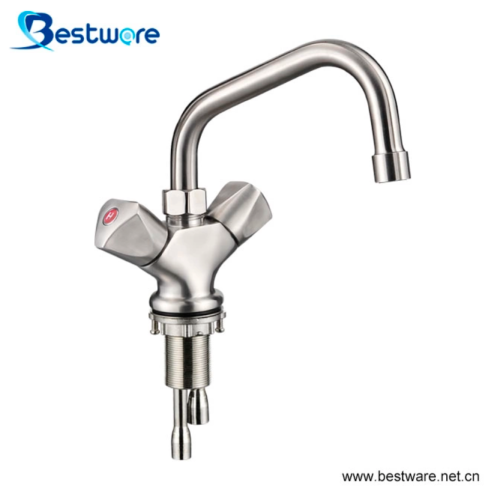 Wall Mounted Single Hole Basin Faucet