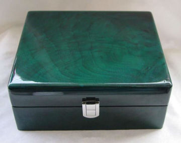 high quality Piano lacquer packaging box for perfumes