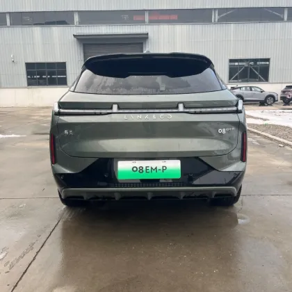 Lynk & Co 08: Chinese Luxury Hybrid SUV