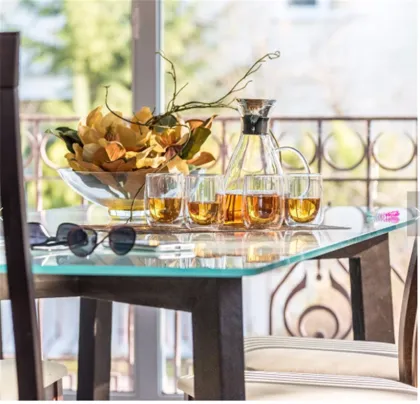 Borosilicate Water Pitcher Jug Infuser - Hot and Iced Tea Juice Beverage - Decanting and Serving Wine