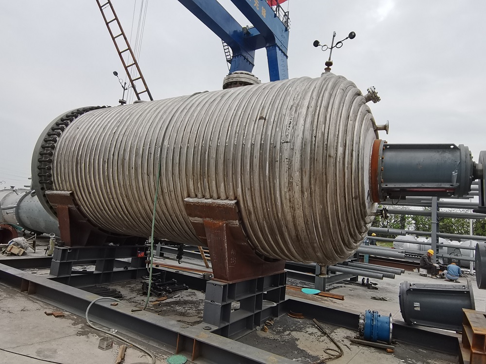 Corrosion Resistant Outer Half Coil Reactor