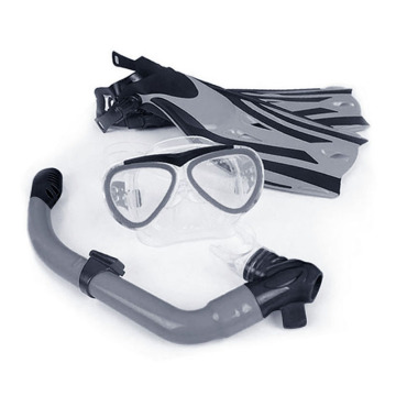 Set di snorkeli per bambini: tubo di respirazione, pinne e attrezzature per immersioni subacquee