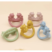 Les nouveaux jouets de silicone de licorne swinging