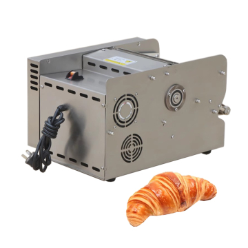 Automated Croissant Production: A Comprehensive Guide to Using a Pastry Rolling Machine in Bread Making