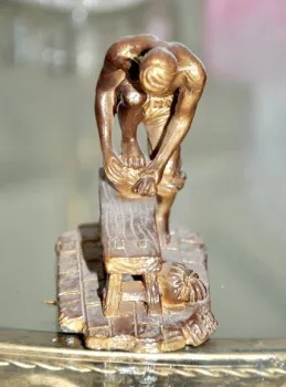 bronze sculpture