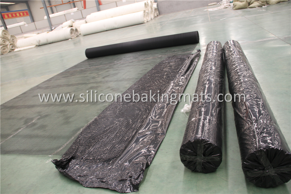 Pvc Coated Polyester Grid For Soil Stabilization