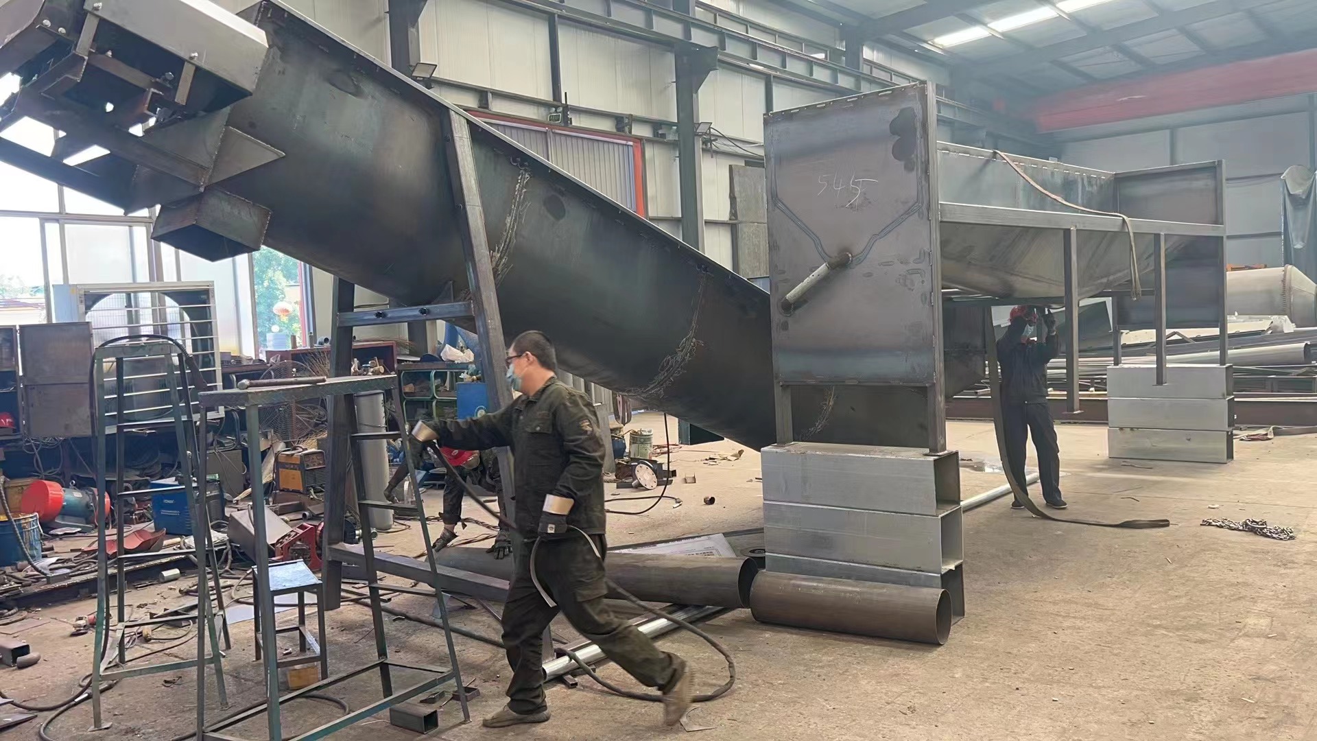 Manufacturing of sand and gravel separator