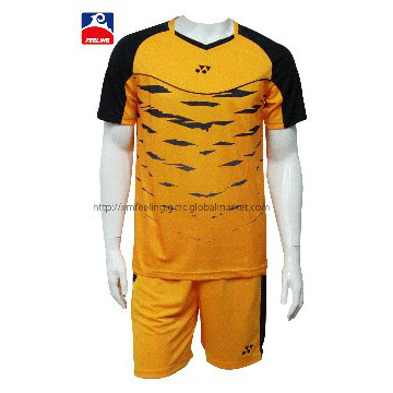 2014 New Arrival Good Quality Fashion Sports Suits With Custom Prints