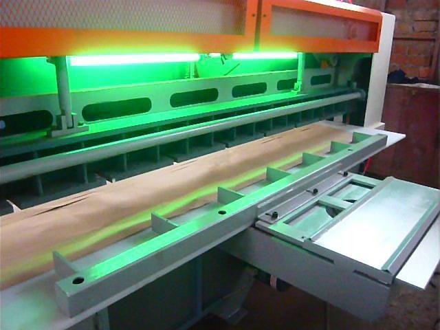 Hydraulic Guillotine Cutting Machine for Woodworking - Veneer Clipper