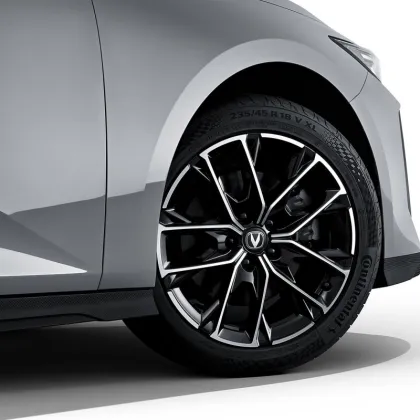 Changan Automobile Uni-V: Comfortable and Fuel-Efficient Family Car