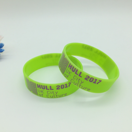 Screen printing rubber wristbands