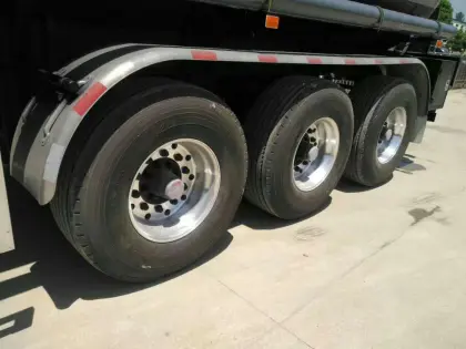 Hydrochloric acid tank semi-trailer