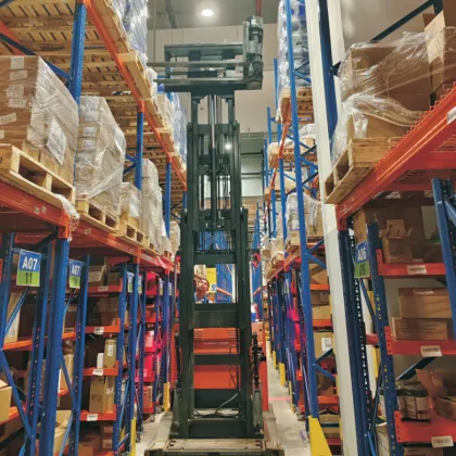 Narrow and Very Narrow Aisle Racking