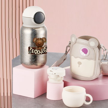 Плюшавы мядзведзь дзіцячая бутэлька з вадой тытана