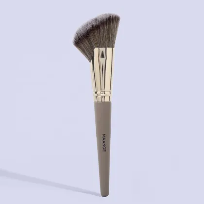 Hot Selling Contouring Brush: Large Angled Sickle Shape for Blush and Contour