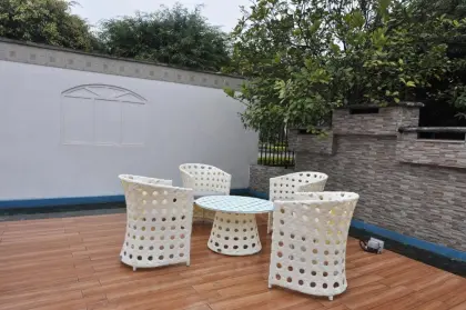 Patio Aluminium Garden Table Furniture White Tables